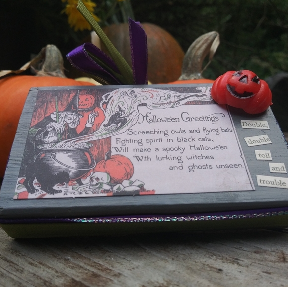 *SOLD* Handmade Halloween Upcycled Grey Pumpkin Decor - Picture 6 of 6